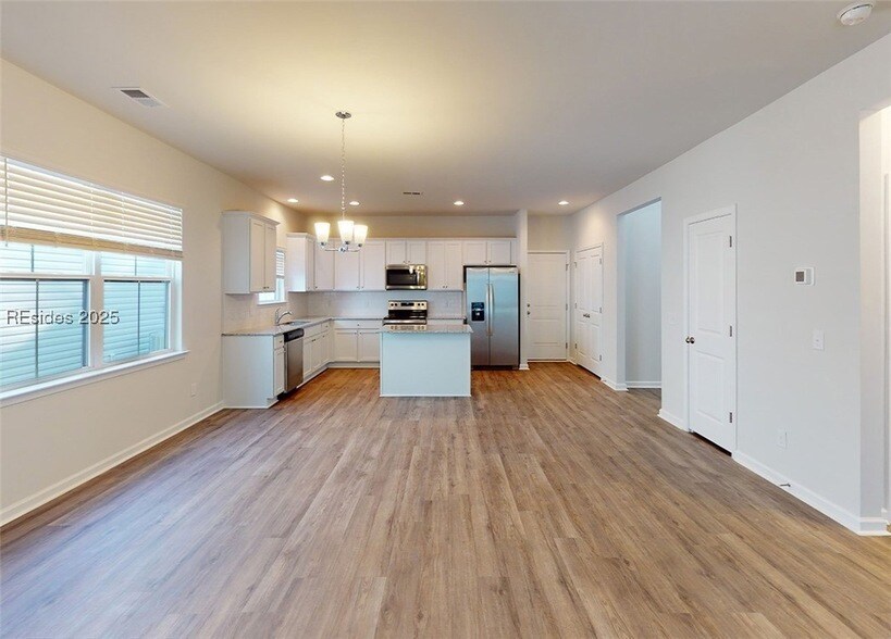 Foto del edificio - 36 Kelsey Ln