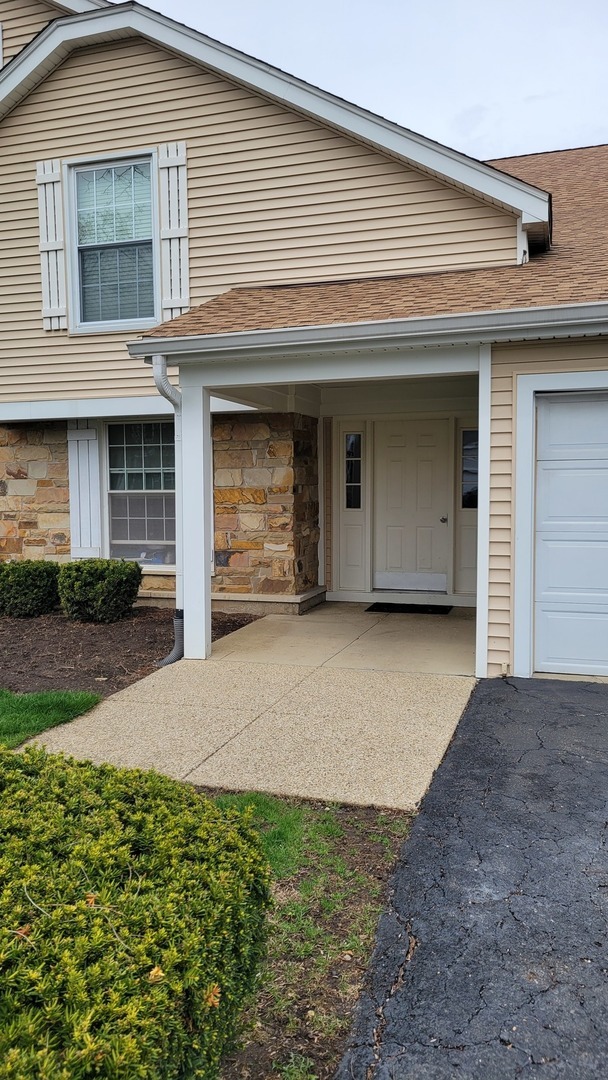 Foto del edificio - 380 Newport Ln