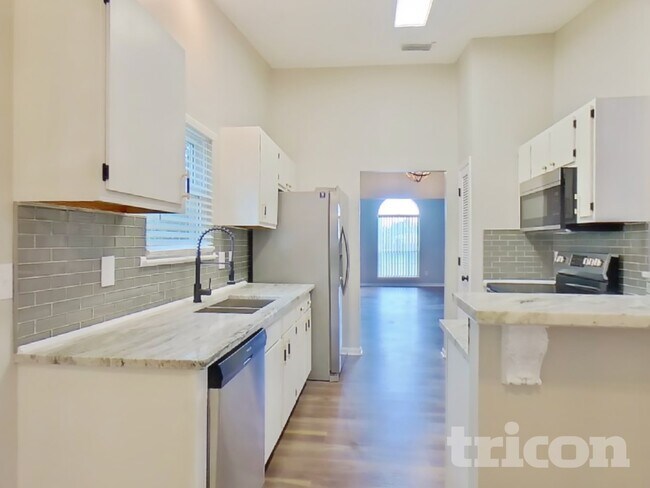 Foto del edificio - 7580 Falcon Trace Dr W