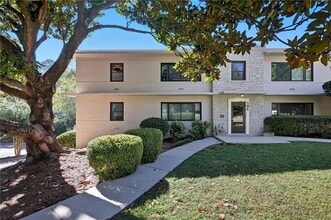 Building Photo - 104 Ardmore Pl NW