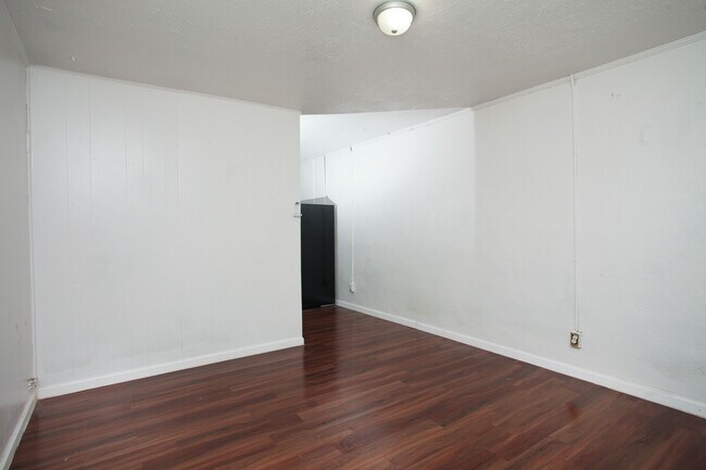 Building Photo - 4021 Marion Ave