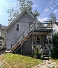 Building Photo - 21 Sunnyside St
