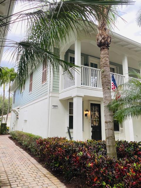 Foto del edificio - 203 Soriano Dr