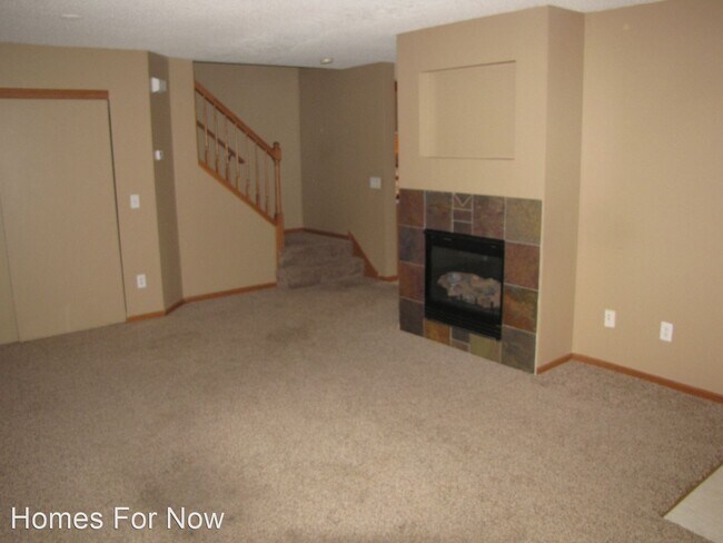 Building Photo - 2 br, 1.5 bath House - 370 Wilderness Dr.