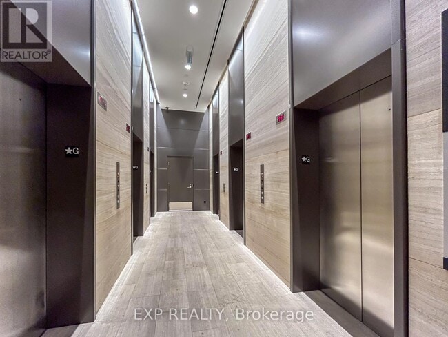 Building Photo - 7 Grenville St