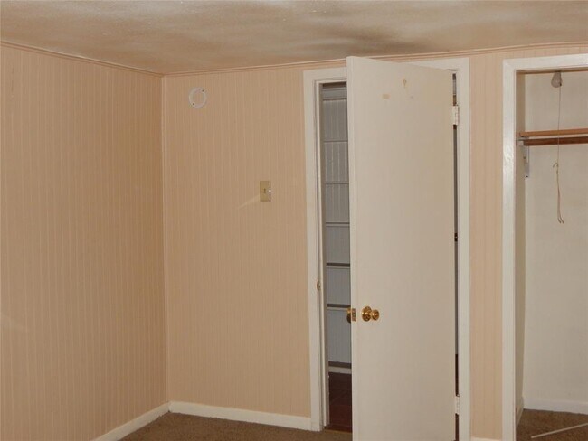 Building Photo - 510 Dunnam Ave