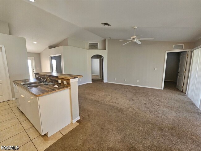 Foto del edificio - 1156 NW 5th Pl