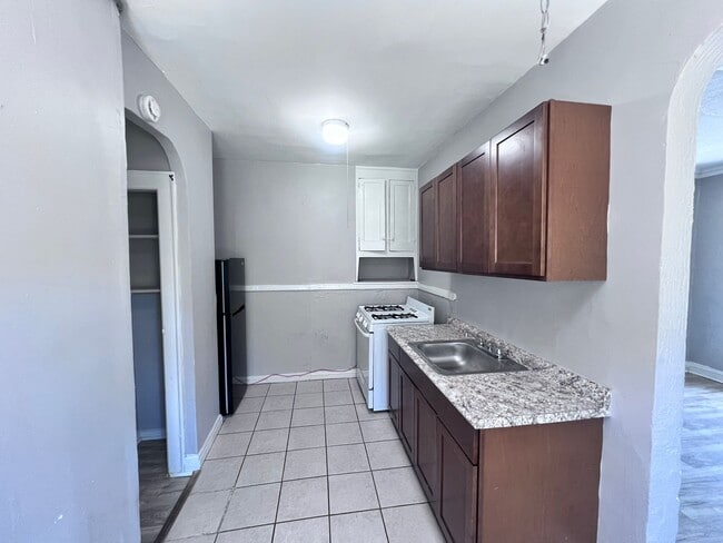 Photo - 848 Linn Dr Apartment