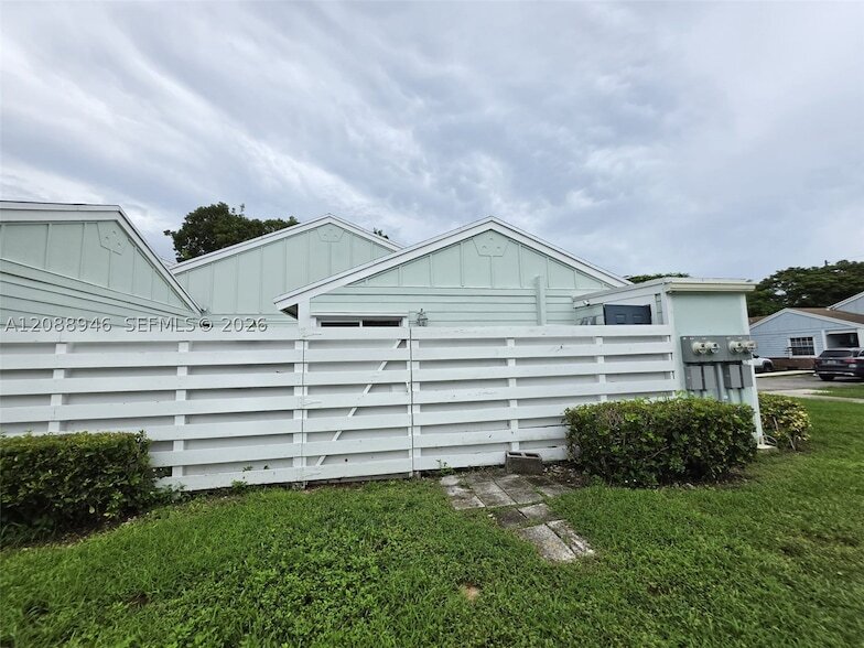 Foto del edificio - 13795 SW 147 Ave