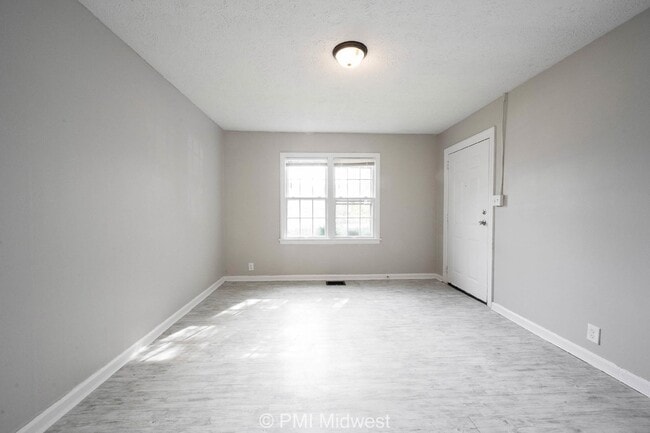 Photo - 270 S Lasalle St Apartment