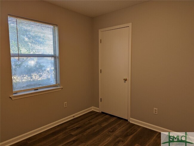 Foto del edificio - 1023 Walnut Ct