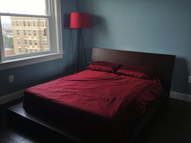 Foto del edificio - Fantastic Adams Morgan Location!