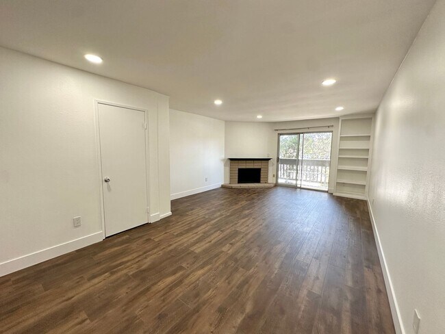 Foto del edificio - Remodeled  2 Bedroom Condo Near SDSU!!