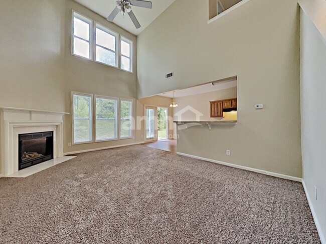 Building Photo - 2313 Worrall Hill Dr