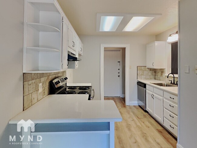 Building Photo - 4901 Arborgate Dr