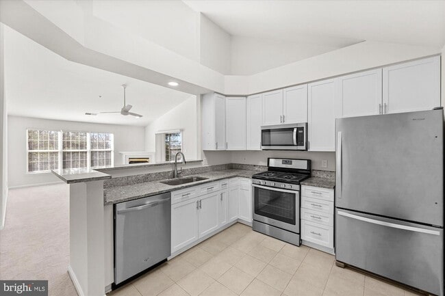 Foto del edificio - 6613 Netties Ln