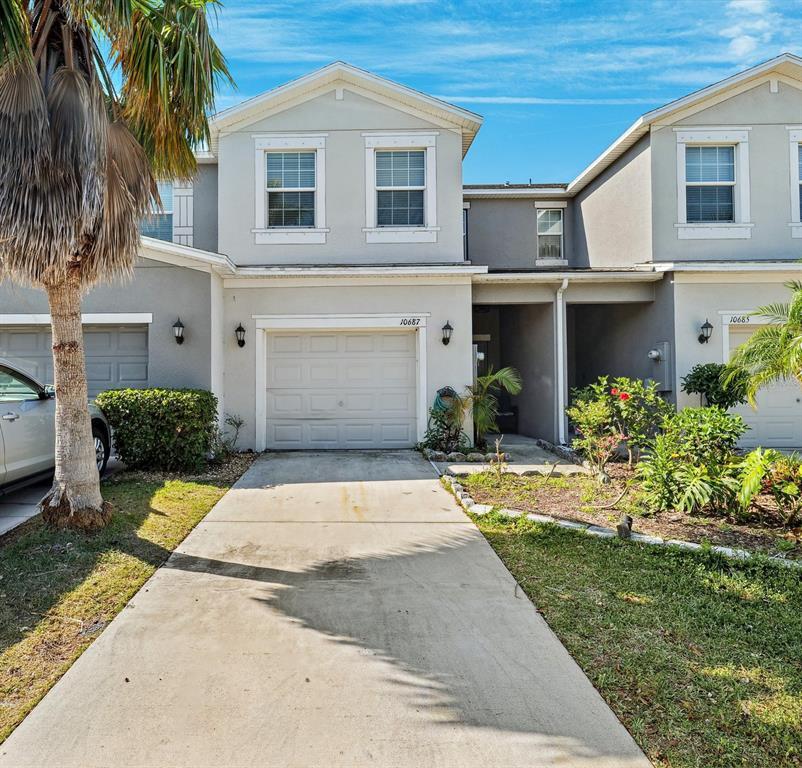 Foto principal - 10687 Lake Montauk Dr