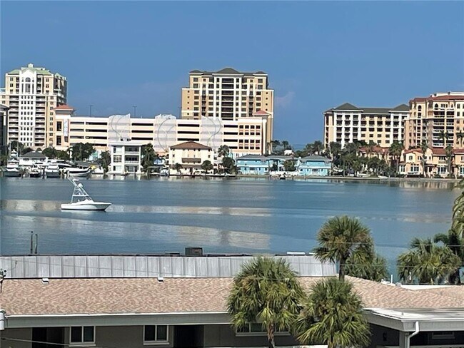 Foto del edificio - 400 Island Way