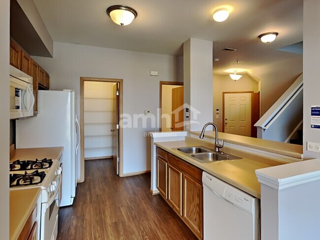 Foto del edificio - 3945 Havenhill Ct