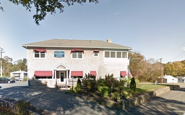 Foto del edificio - 683 State Rd