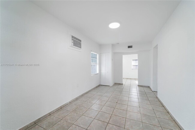 Foto del edificio - 3737 NW 20th Ct