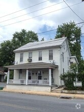 Building Photo - 39 E Willow St