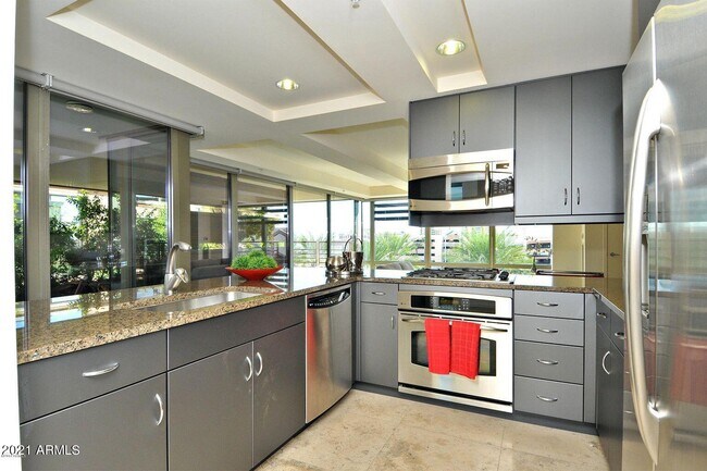 Foto del edificio - 7127 E Rancho Vista Dr