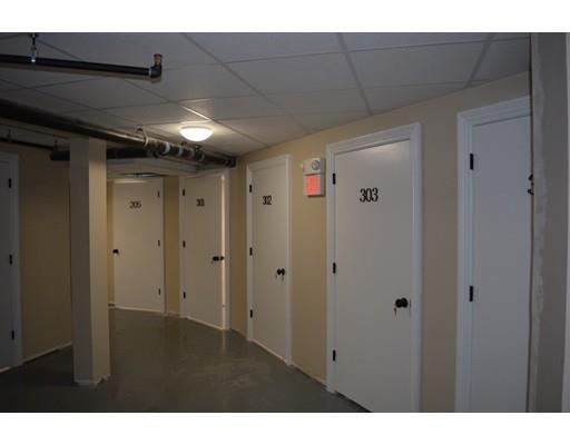 Building Photo - 563 Broadway