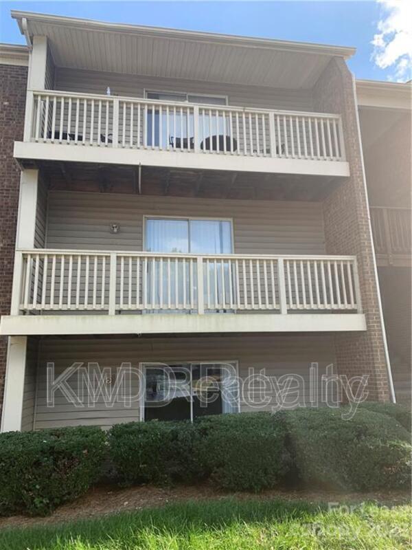 Building Photo - 1638 Arlyn Cir