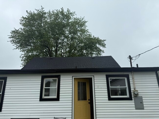 Building Photo - 3007 Daviess St