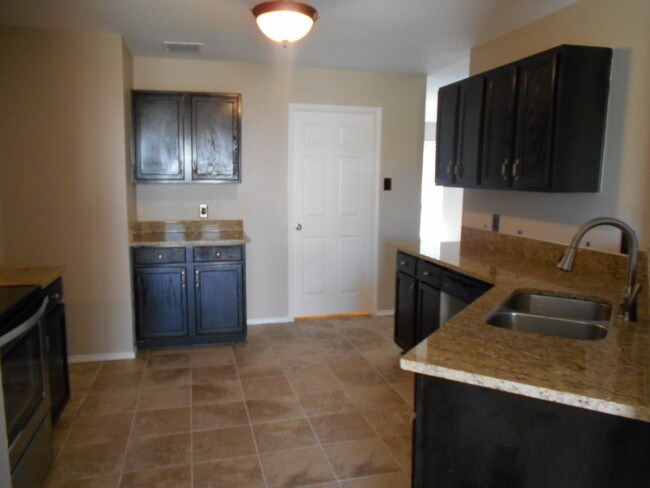 Foto del edificio - 2852 Bluffs Ct