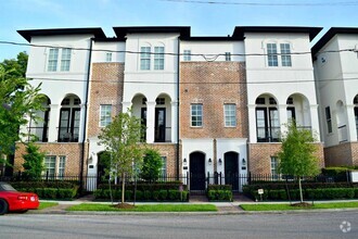 Building Photo - 1831 Edwards St