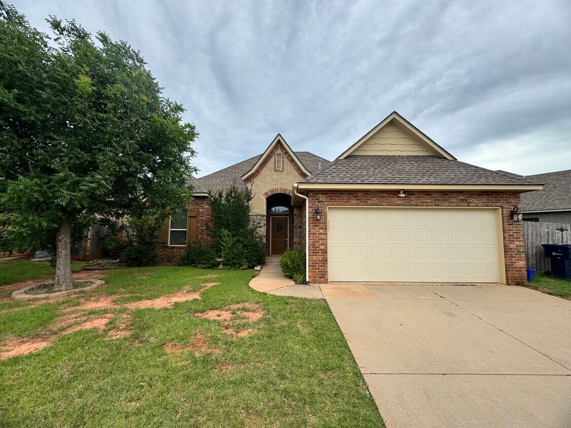 Foto principal - 3 Bed 2 Bath in Edmond!