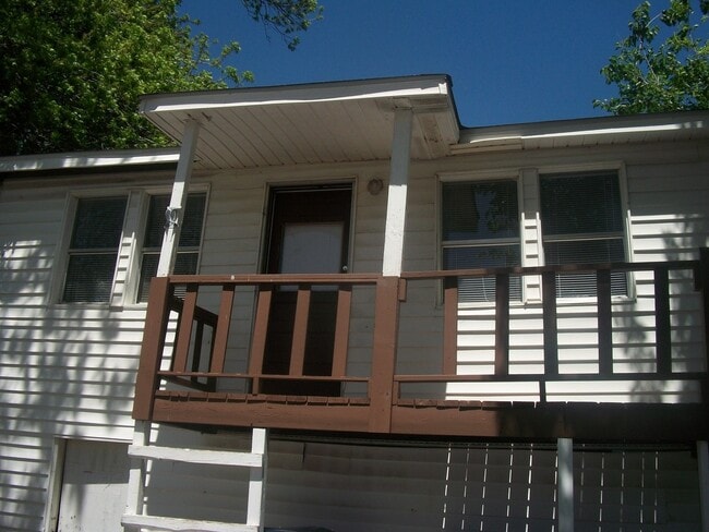 523 SW 26 - 523 SW 26 Apartment