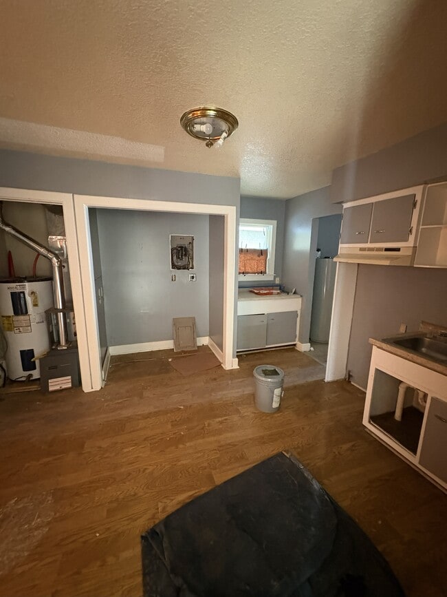 Foto del edificio - 2525 E Garfield Ave