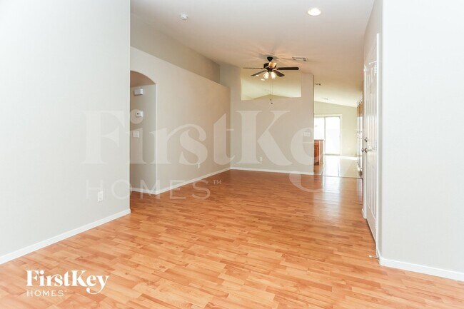 Building Photo - 9037 Meisenheimer Ave