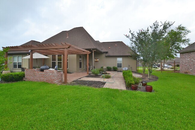 Foto del edificio - Beautiful 4 Bedroom Estate in the Pointe S...