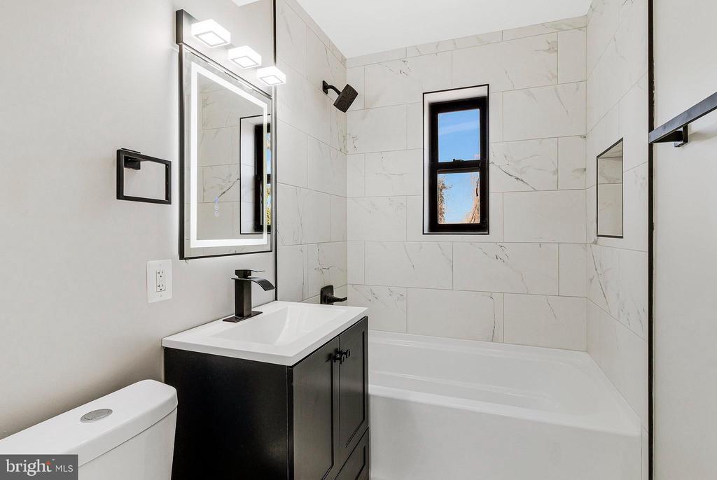 Foto principal - 4970 Just St NE