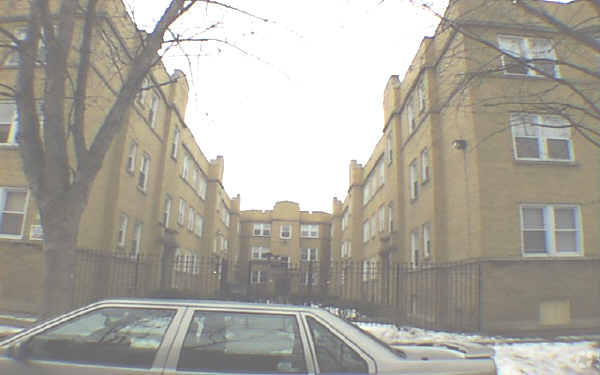 Building Photo - Rogers Park Courtyard