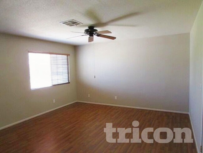 Foto del edificio - 2881 Deep Creek Ln