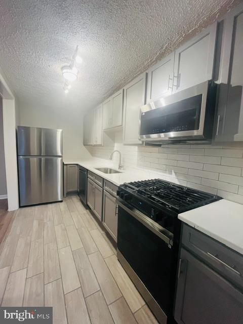 Foto del edificio - 1516 Becklow Ave