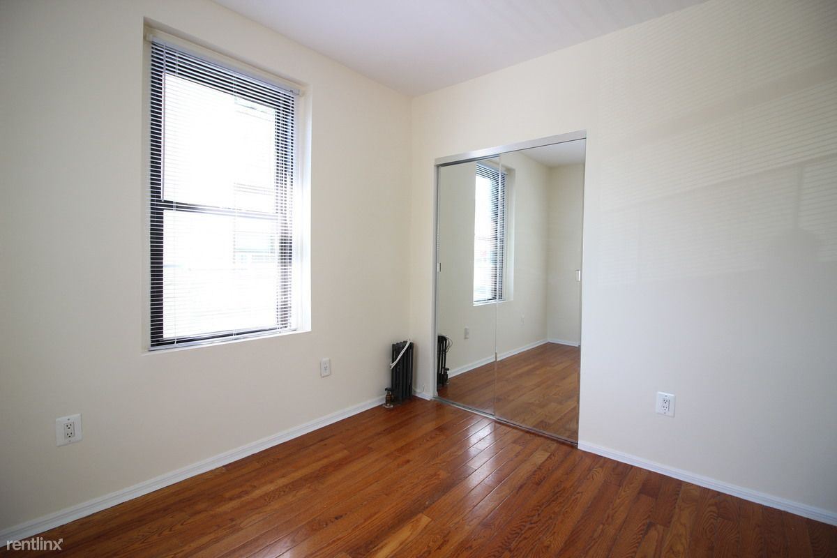 Primary Photo - 2120 36th St