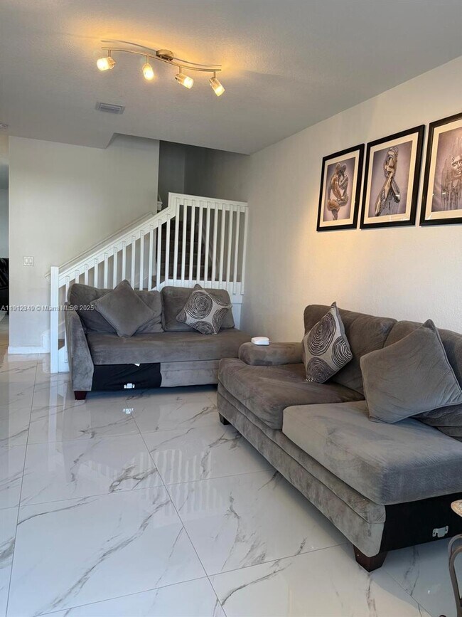 Foto del edificio - 13150 SW 233rd St