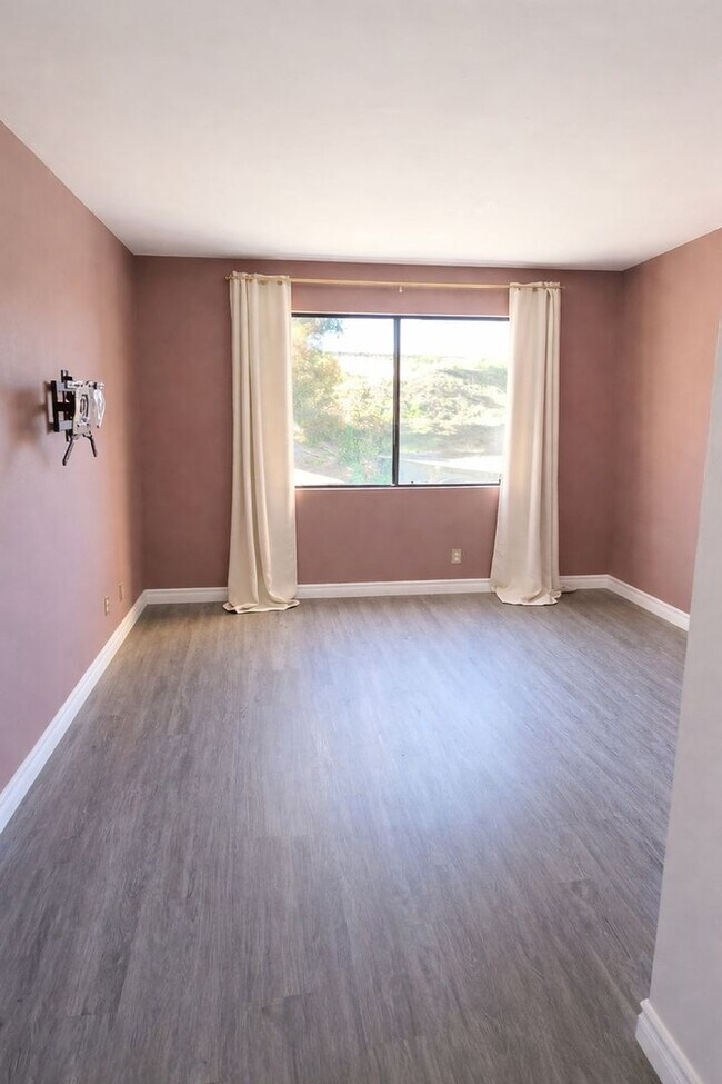 Foto del edificio - 2920 Briarwood Rd