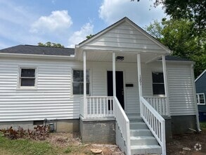 Building Photo - 1201 NE 25th St