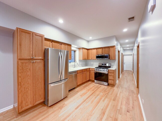 Foto del edificio - 1426 N Bosworth Ave