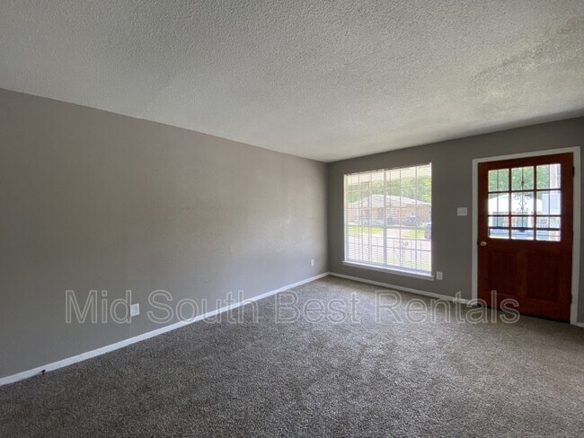 Foto del edificio - 4424 Sumners Wells Rd