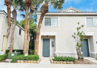 Building Photo - 4834 NW 58th Manor