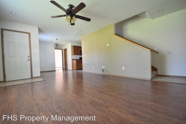 Foto del edificio - 208 Village Ct