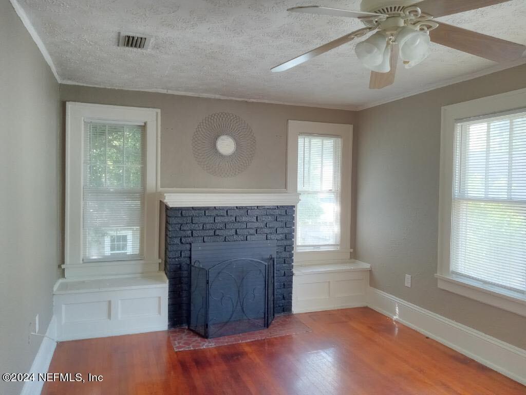 Primary Photo - 2120 Dellwood Ave
